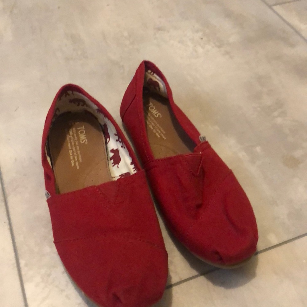 VGUC Red Toms
